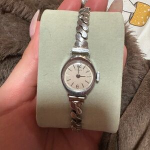 Timex Silver Women's Watch with Cream Dial